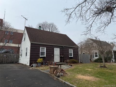 431 Franklin Avenue Hewlett NY 11557