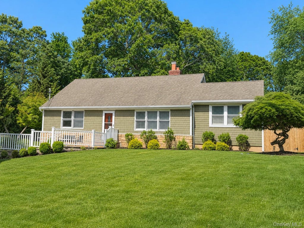 Photo of 16 Valentine Road, Shoreham, NY 11786 (MLS # 1011312)