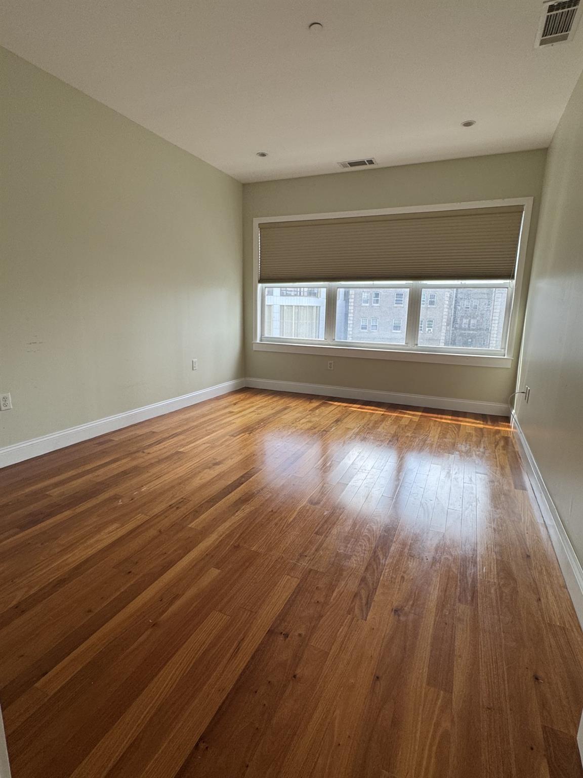 543 Main Street 408