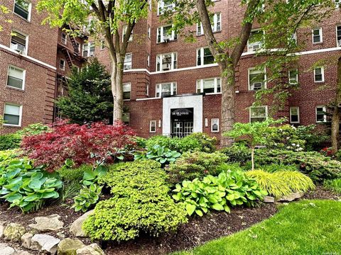 Homes For Sale - 69-09 108th Street #312<br/> Forest Hills, NY 11375