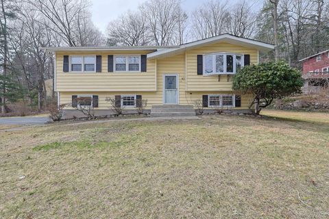 Homes For Sale - 15 Nursery Road<br/> Tuxedo Park, NY 10987