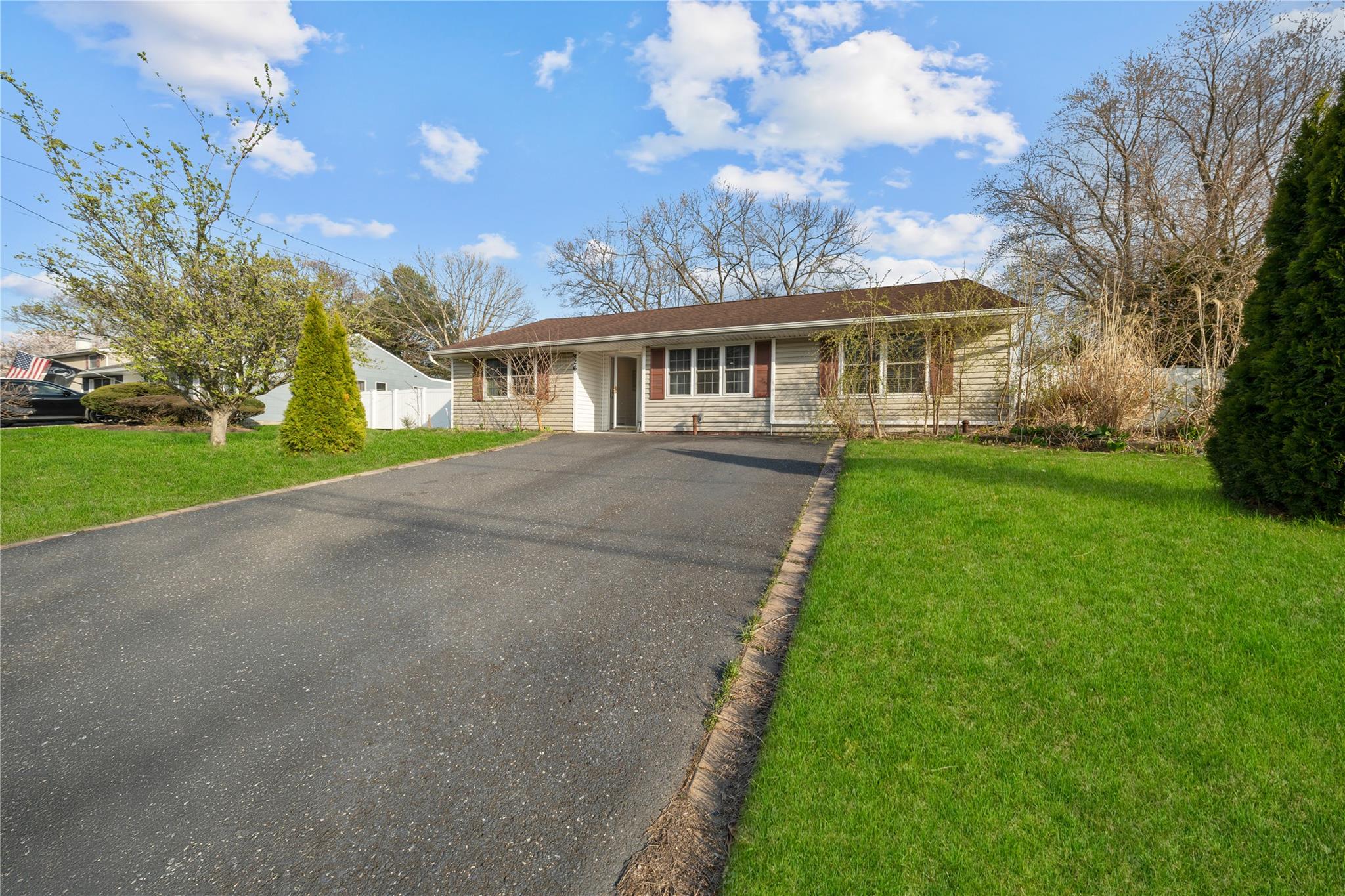26 Monterey Lane, Centereach, New York image 2
