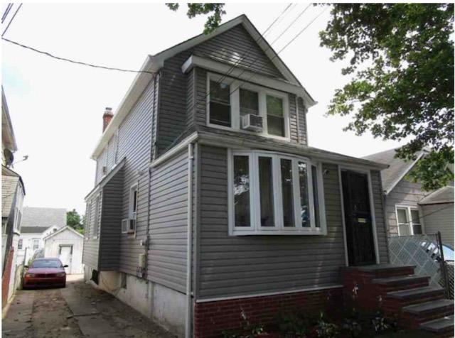 243 Street, Rosedale, Queens, NY - 2 Bedrooms  
2 Bathrooms  
5 Rooms - 
