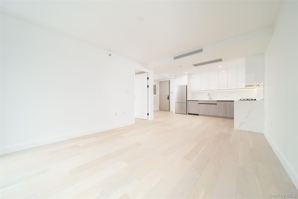 Photo of 14449 Northern Boulevard #525, Flushing, NY 11354 (MLS # 963060)