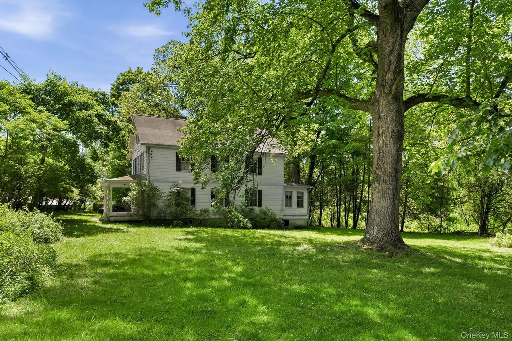 Photo of 194 Route 202, Somers, NY 10589 (MLS # 1004005)
