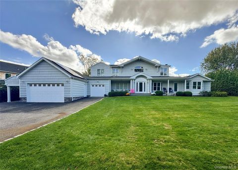 Photo of 137 South Road, Westhampton, NY 11977 (MLS # 927095)