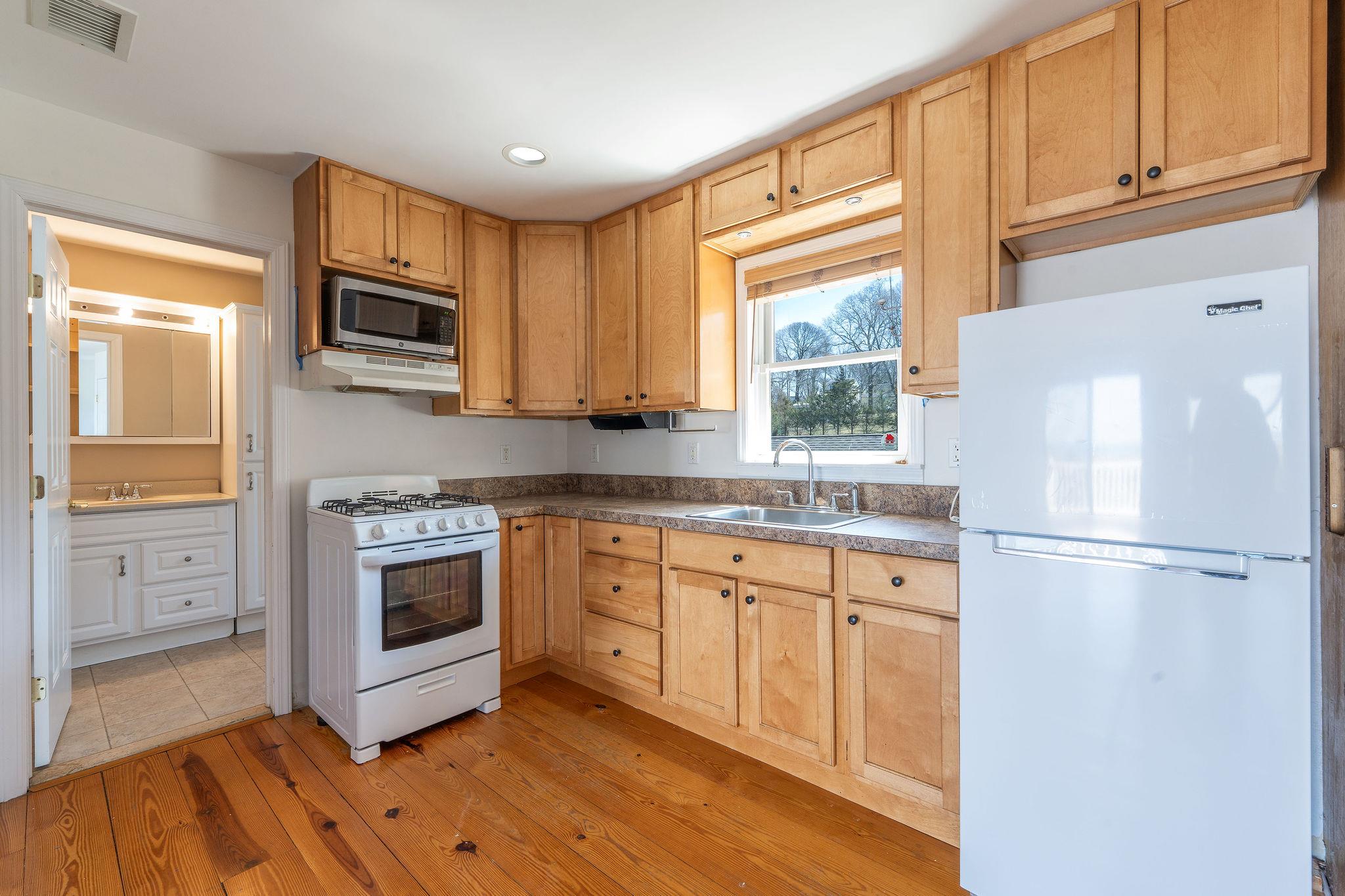 250 Naugles Drive, Mattituck, New York image 31