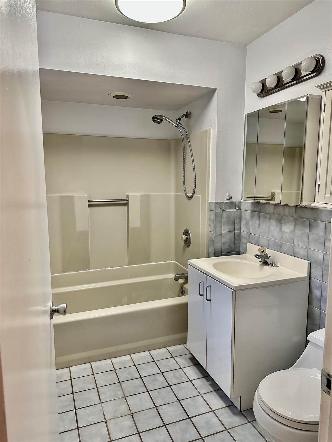 2 Eton Place, Airmont, New York image 17