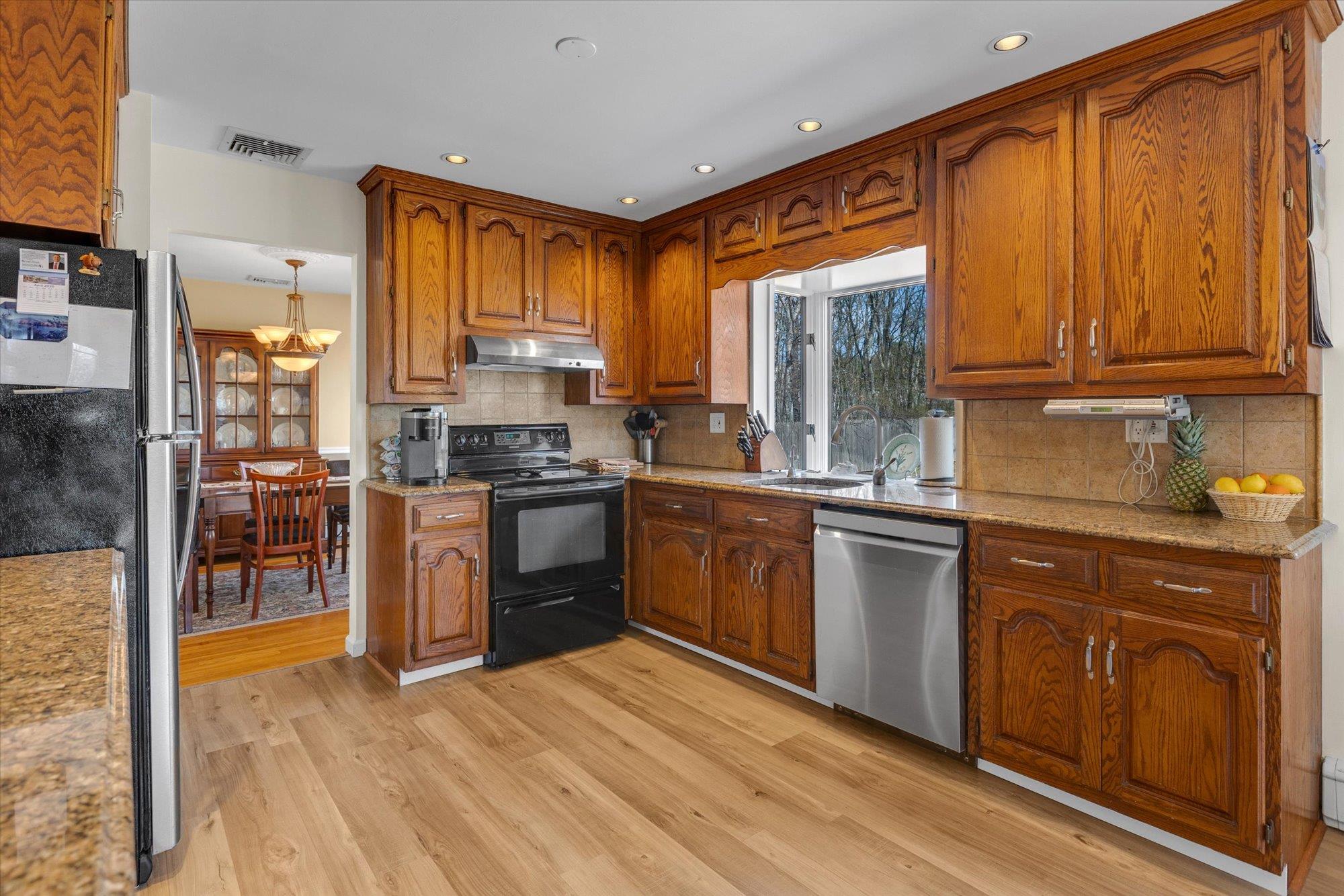 1 Inwood Street, Bayport, New York image 8