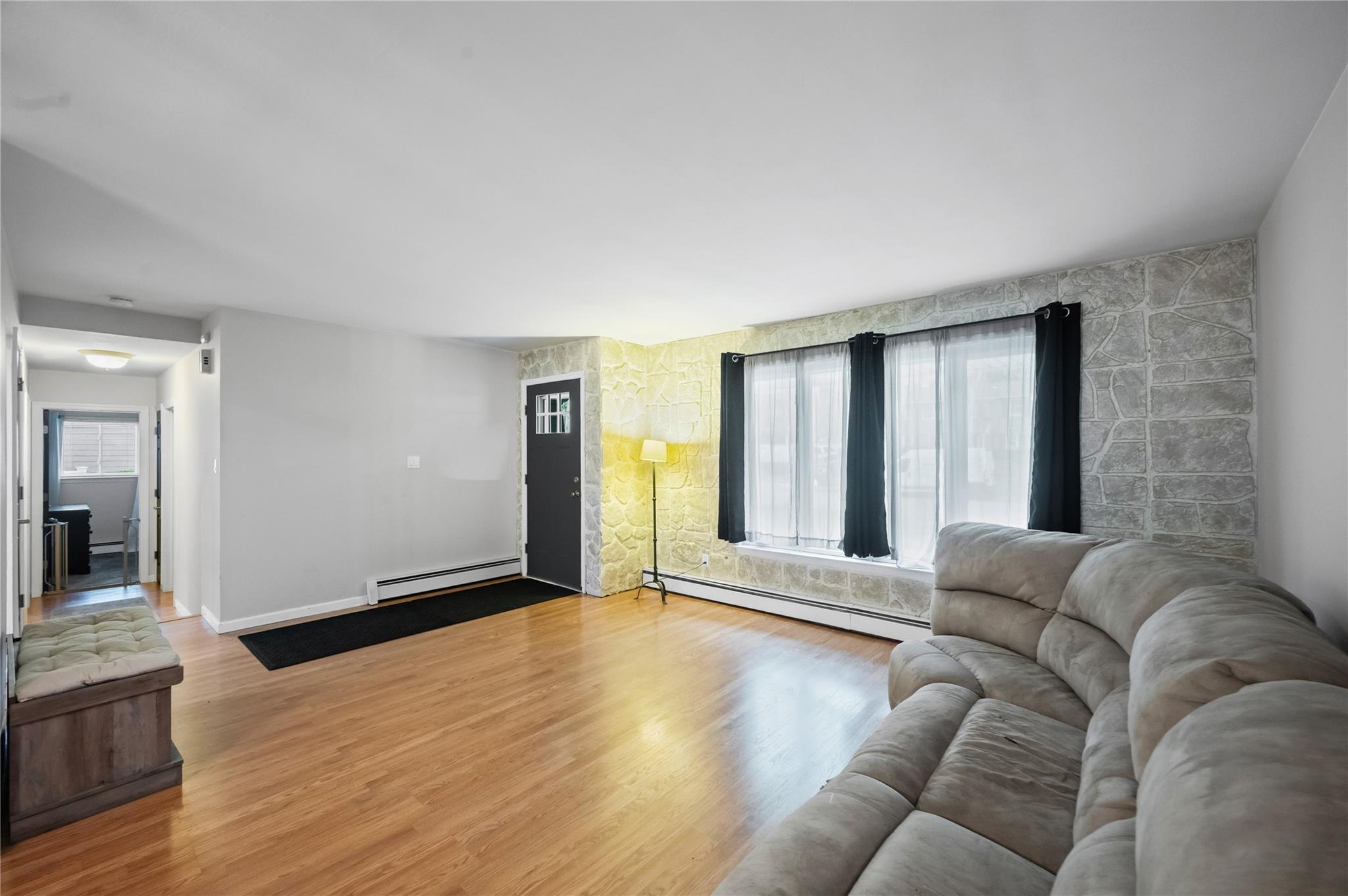 11 Hyde Lane, Coram, New York image 7