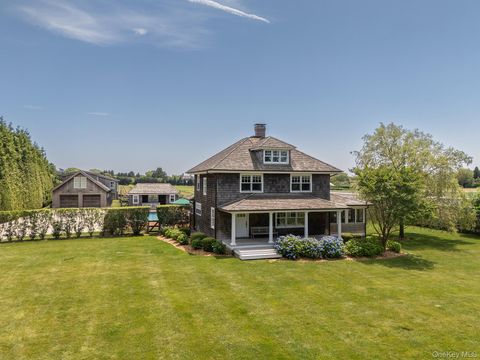 201 Hedges Lane Sagaponack NY 11962