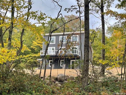 Homes For Sale - 330 Vista Maria Road<br/> Pine Bush, NY 12566
