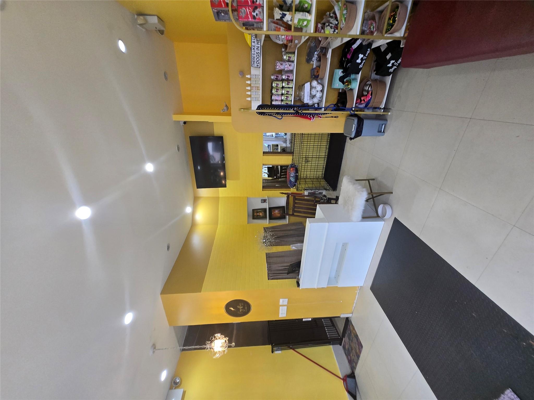 313 City Island Avenue