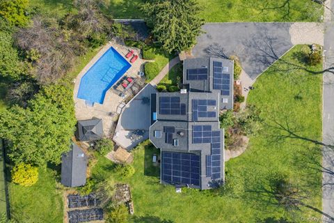 1 Allenby Drive Northport NY 11768