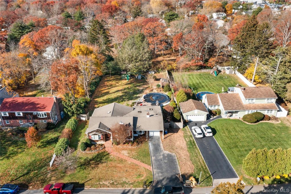 Photo of 18 Floral Avenue, Huntington, NY 11743 (MLS # 952673)