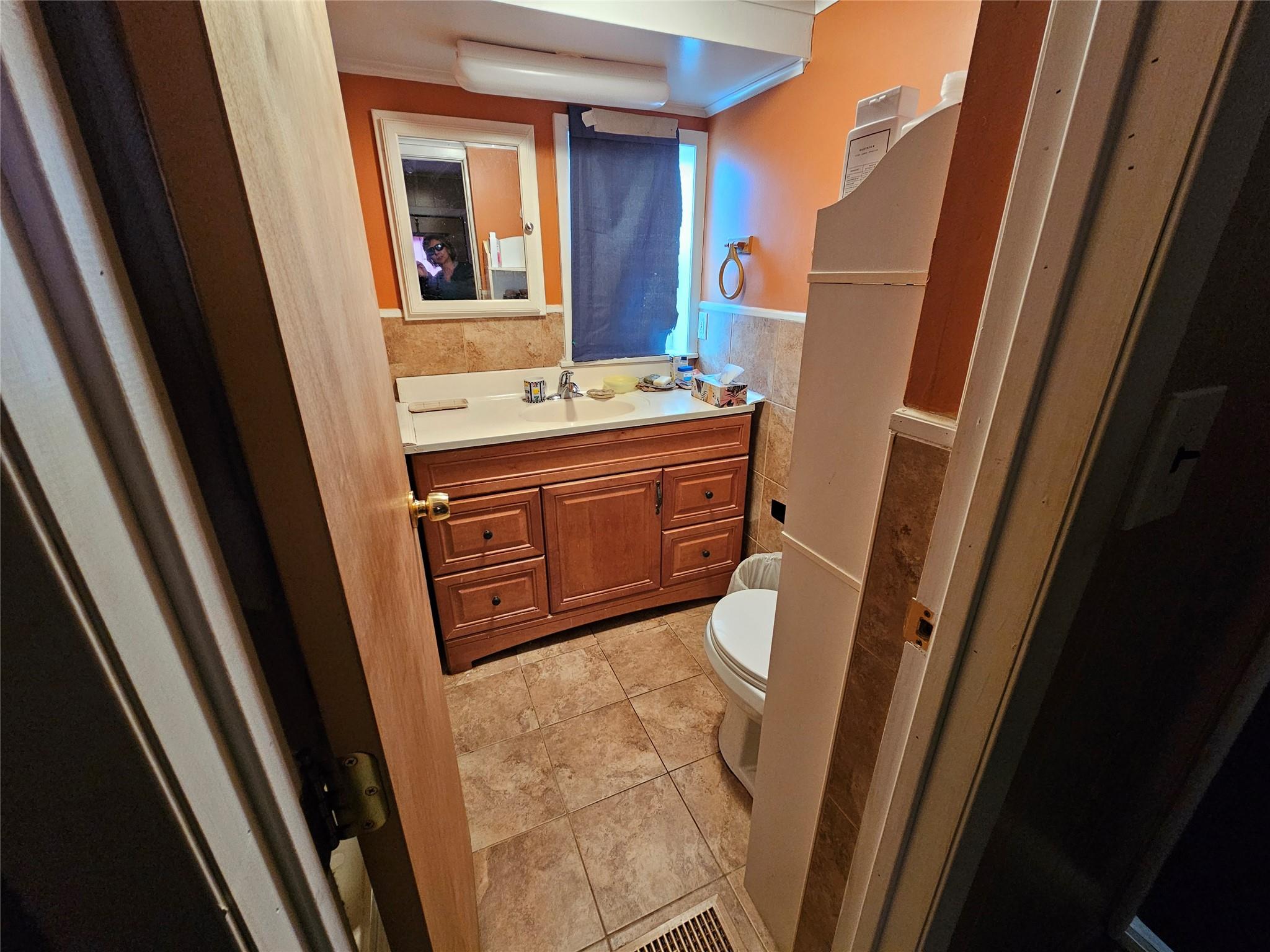 525 Riverleigh Avenue #D25, Riverhead, New York image 5