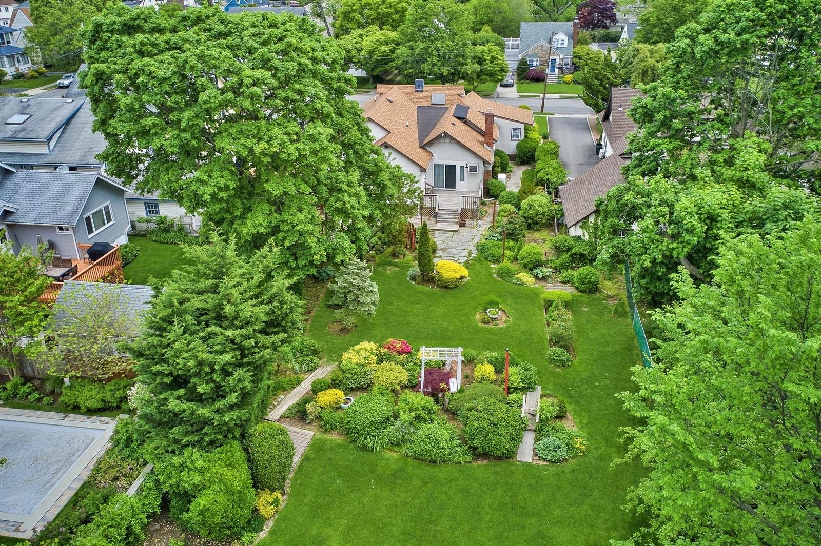 2600 Garden Street, Baldwin, New York image 42