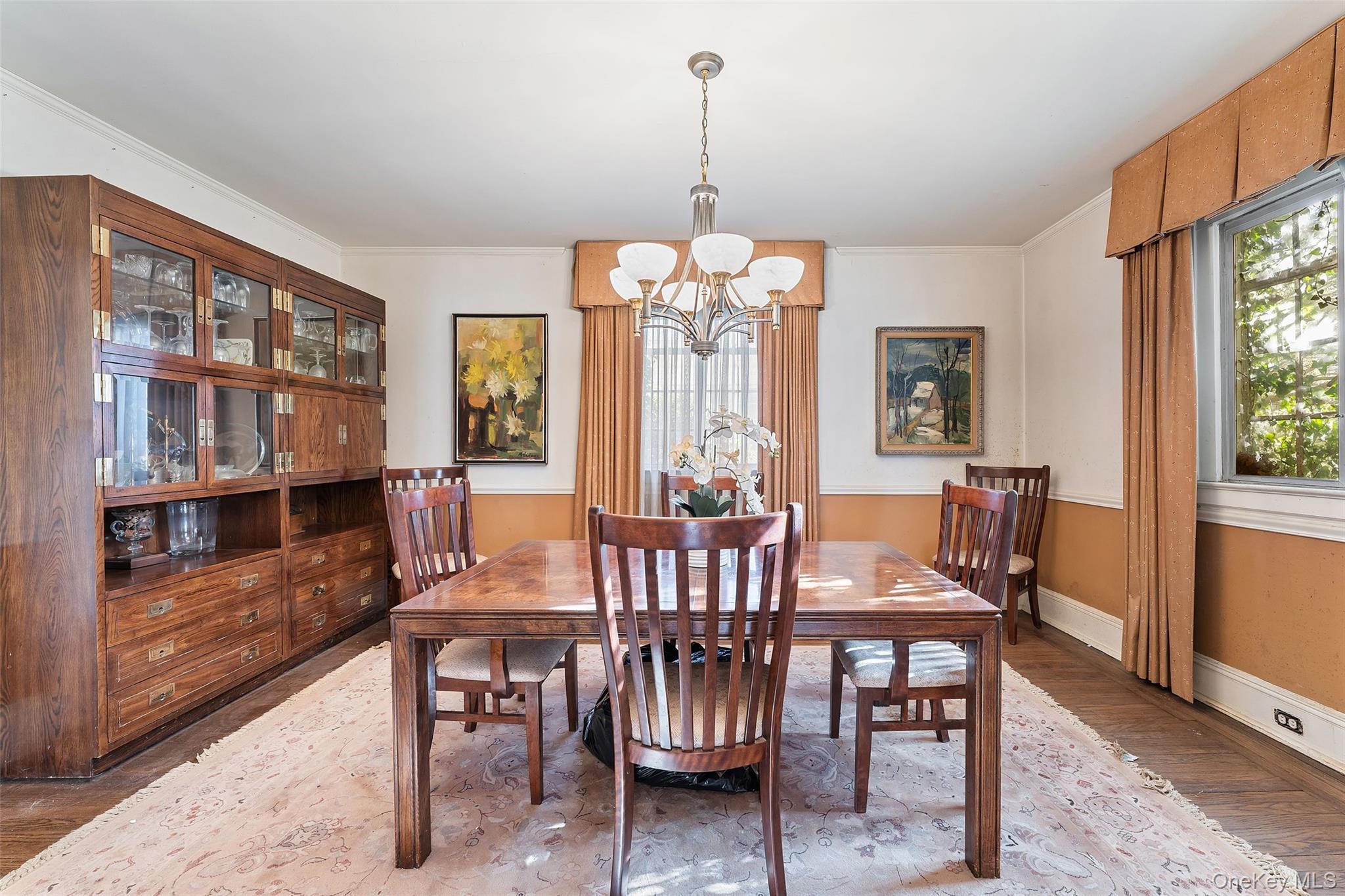 10 aka 73 Shawnee Avenue