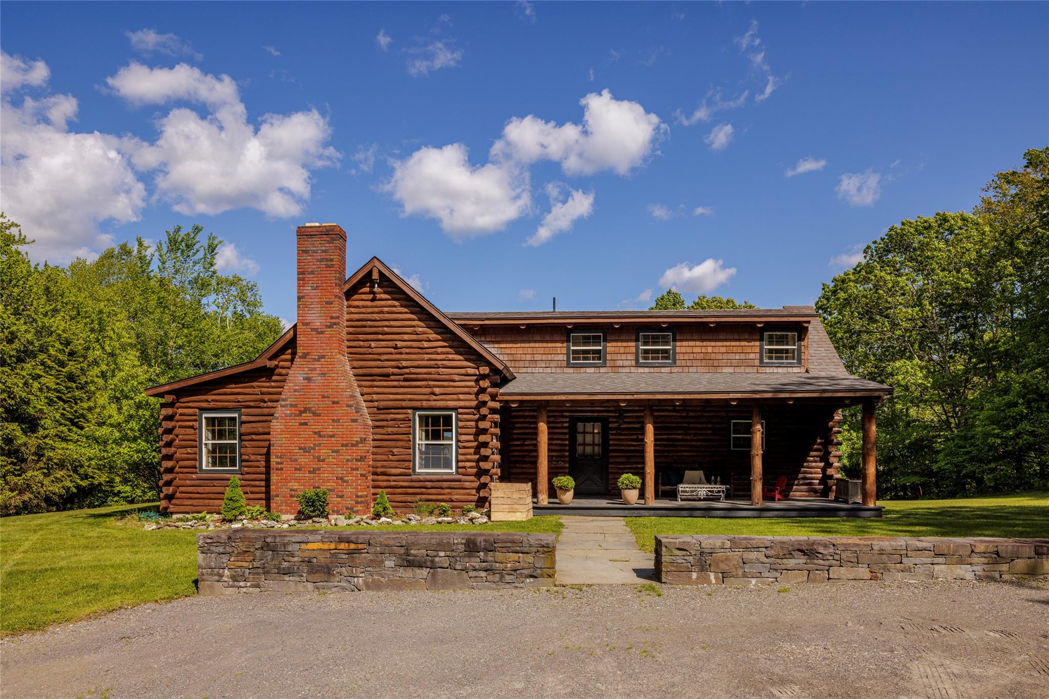 Cakeout Turnpike, Hillsdale, New York - 3 Bedrooms  
2 Bathrooms  
13 Rooms - 