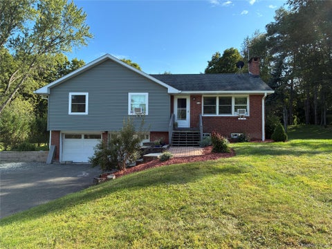 Homes For Rent - 18 Aspinwall Road<br/> Red Hook, NY 12571