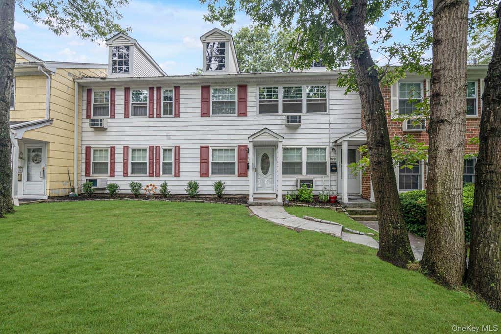 Photo of 1108 Towne House Village, Hauppauge, NY 11749 (MLS # 1042093)