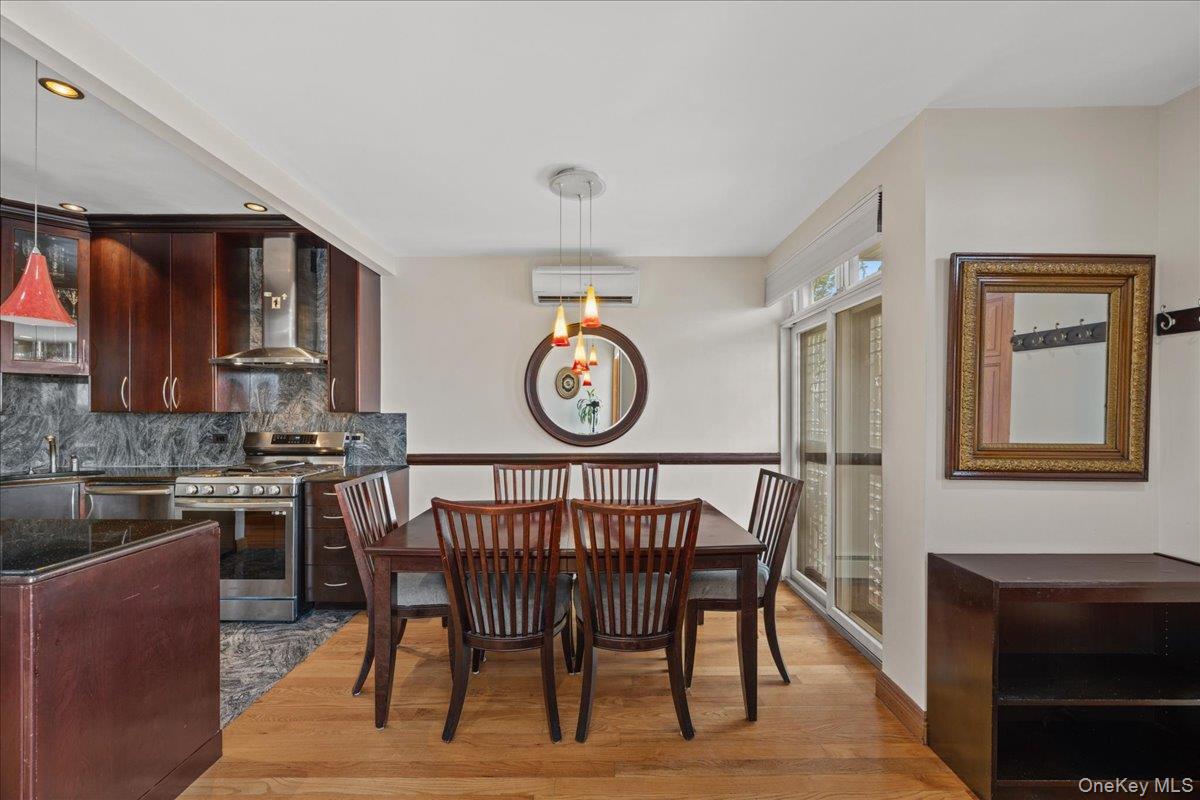 70-18 Calamus Avenue 2 - Photo 3