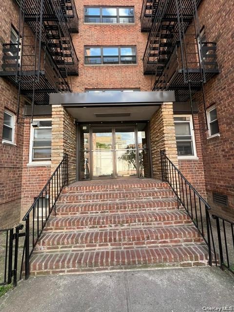 Homes For Sale - 64-74 Saunders Street #1E<br/> Queens County, Rego Park, NY 11374