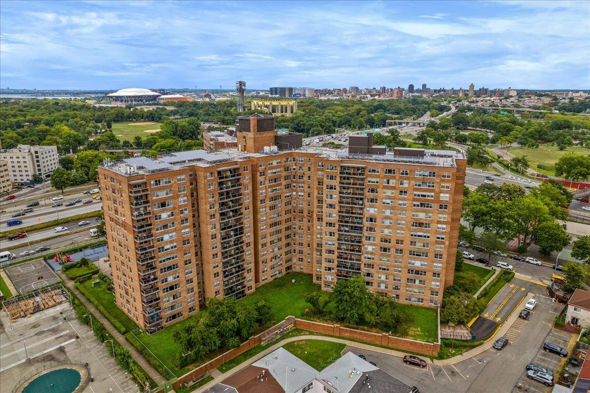 Property for Sale at Grand Central Parkway A303, Forest Hills, Queens, NY - Bedrooms: 2 
Bathrooms: 1 
Rooms: 5  - $350,000