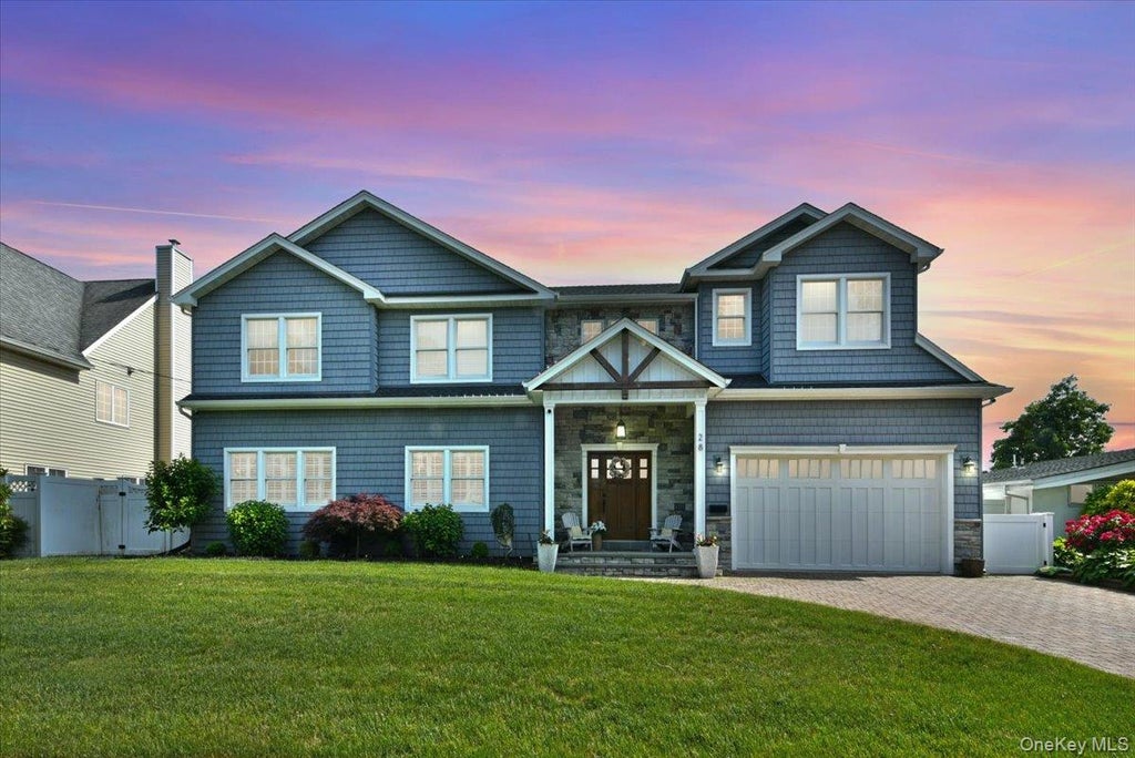 Photo of 28 Red Oak Place, Massapequa, NY 11758 (MLS # 1012531)