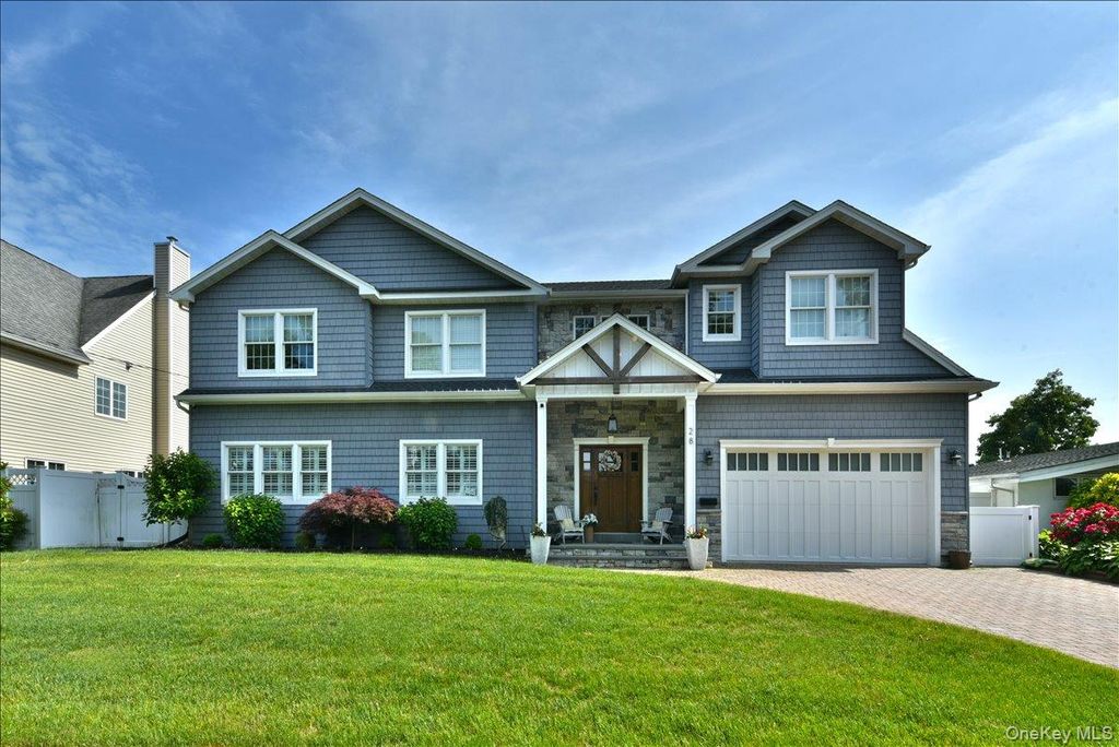 Photo of 28 Red Oak Place, Massapequa, NY 11758 (MLS # 1012531)