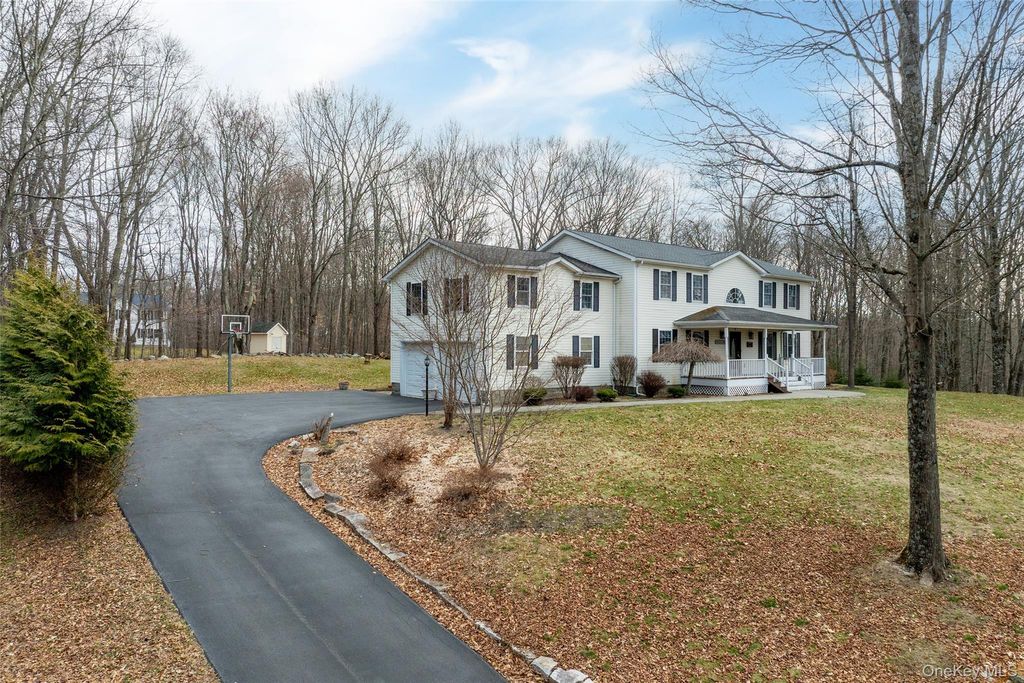 Photo of 281 Lake Shore Drive, Pine Bush, NY 12566 (MLS # 980317)