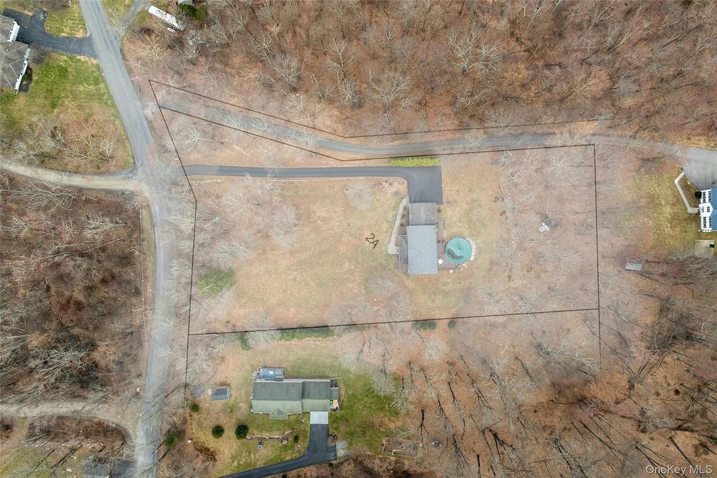 Photo of 281 Lake Shore Drive, Pine Bush, NY 12566 (MLS # 980317)