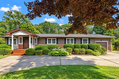 Photo of 41 Linden Lane, Shirley, NY 11967 (MLS # 1045634)