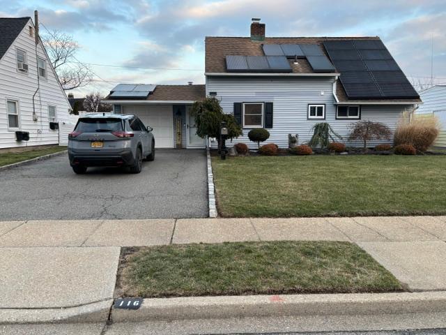 116 Sunrise Lane, Levittown, New York image 1