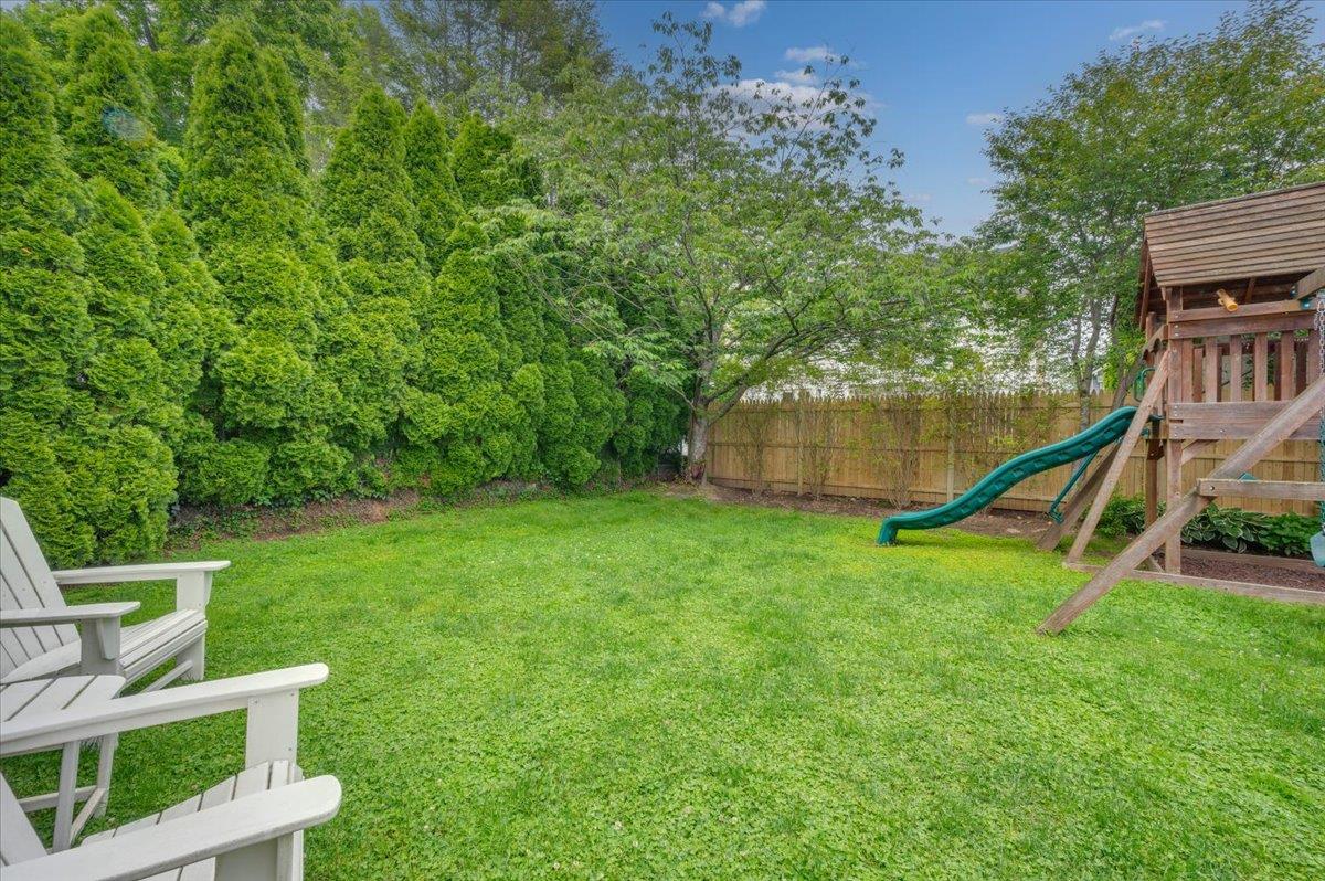 24 Storer Avenue, Pelham, New York image 29
