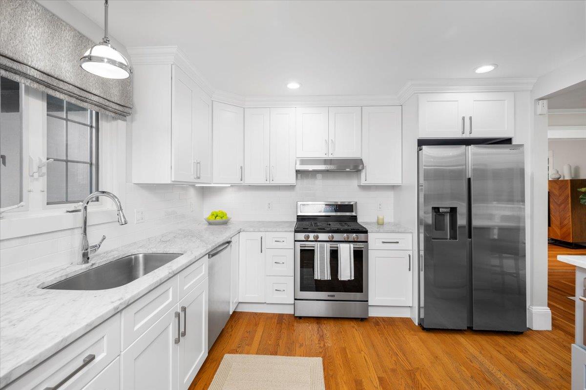 24 Storer Avenue, Pelham, New York image 10