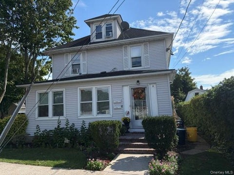Apartment For Rent - 55 Muttontown Eastw Road #1<br/> Syosset, NY 11791