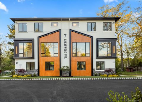 7 Sherwood Avenue 202 Spring Valley NY 10977