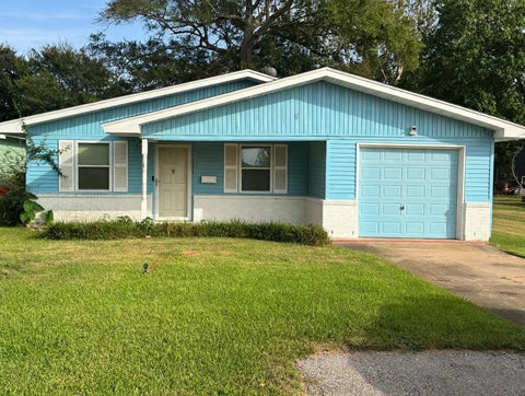 Photo of 3023 Avenue G, Nederland, TX 77627 (MLS # 271857)