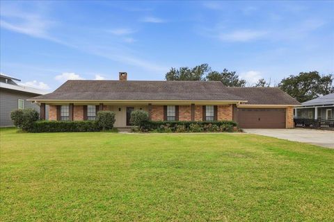 Photo of 8030 Holmes Rd, Nederland, TX 77627 (MLS # 264353)