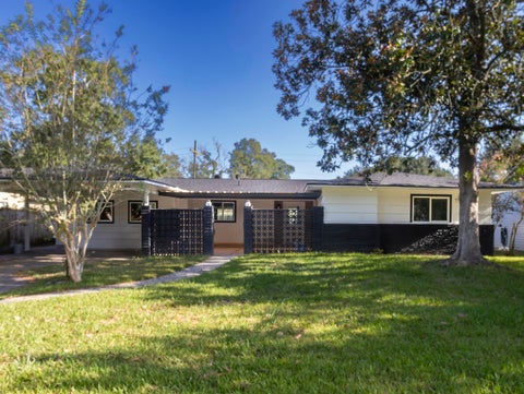 Photo of 4650 Dellwood Ln, Beaumont, TX 77706 (MLS # 270308)