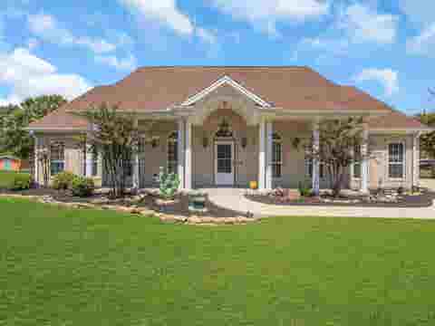 Photo of 985 Sharp St, Bridge City, TX 77611 (MLS # 270307)