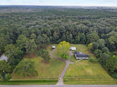 Photo of 18053 Hwy 105, Sour Lake, TX 77659 (MLS # 264148)