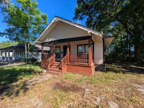 Photo of 614 Euclid, Beaumont, TX 77705 (MLS # 266540)