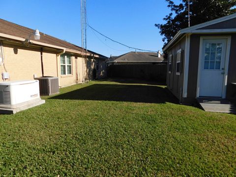 A home in Port Neches