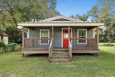 Photo of 1125 Norvell, Silsbee, TX 77656 (MLS # 262537)