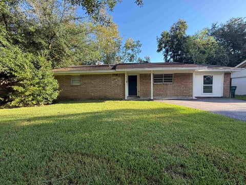 Photo of 8670 Newfield Lane, Beaumont, TX 77707 (MLS # 271008)
