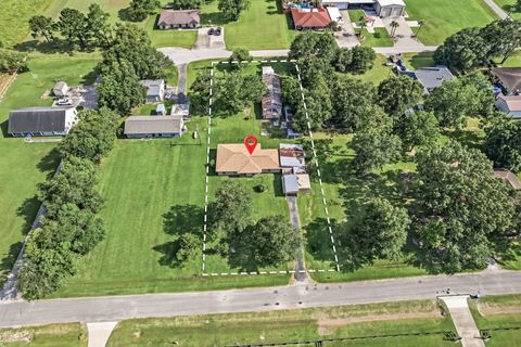 Photo of 1609 Florida St, Nome, TX 77629 (MLS # 269067)