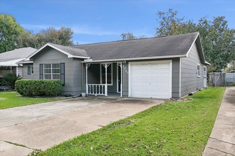 A home in Groves