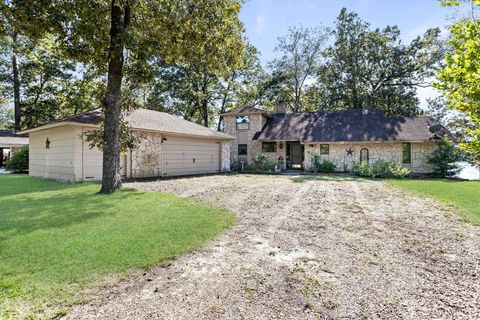 Photo of 511 Cypress Bend, Village Mills, TX 77663 (MLS # 262234)